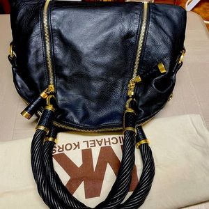 Michael Kors Sachel handbag black gold medium